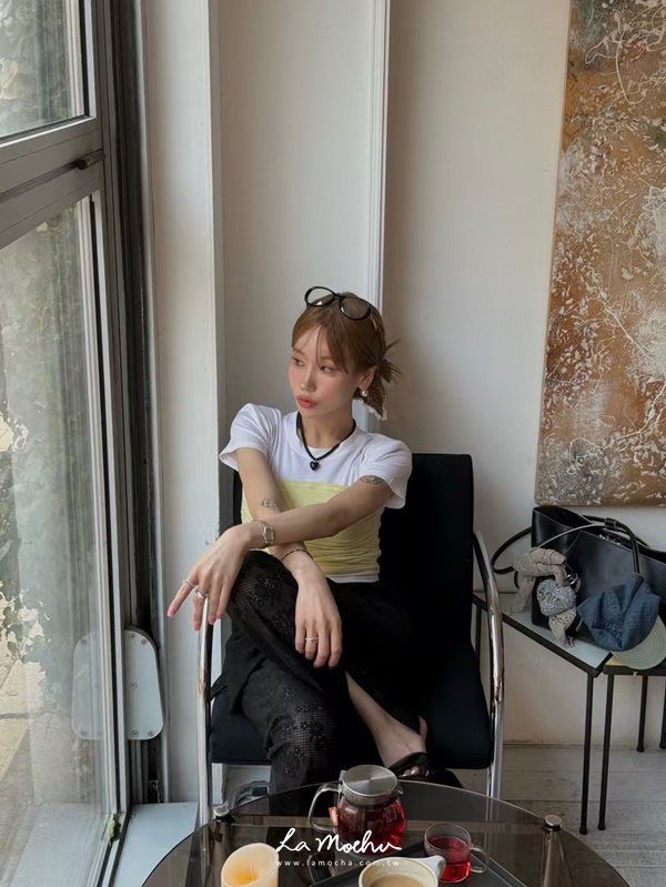 顯胸瘦手臂抓摺短T